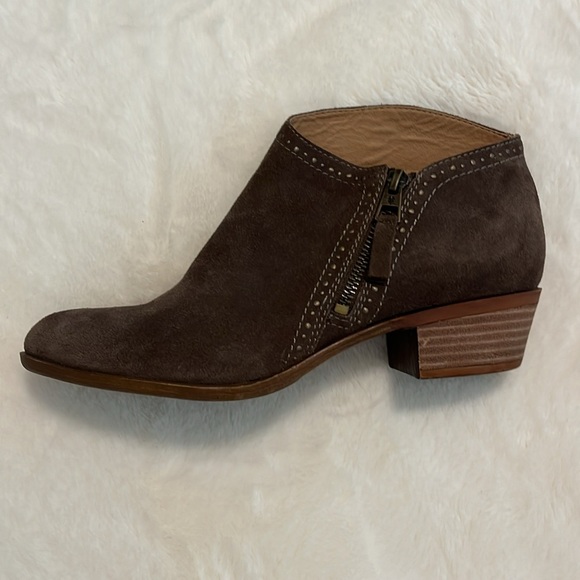 Lucky Brand “cuetifull” little ankle booties - Picture 2 of 9